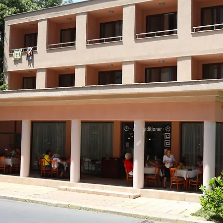 Yunona - Hotel